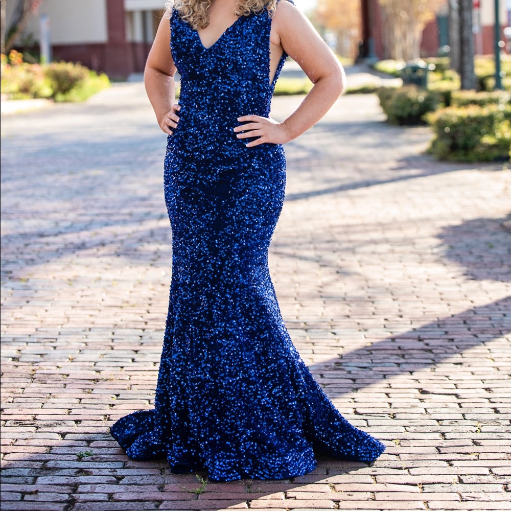 Sophia Thomas prom dress